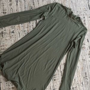 Long sleeve dress. Forever 21. Size M